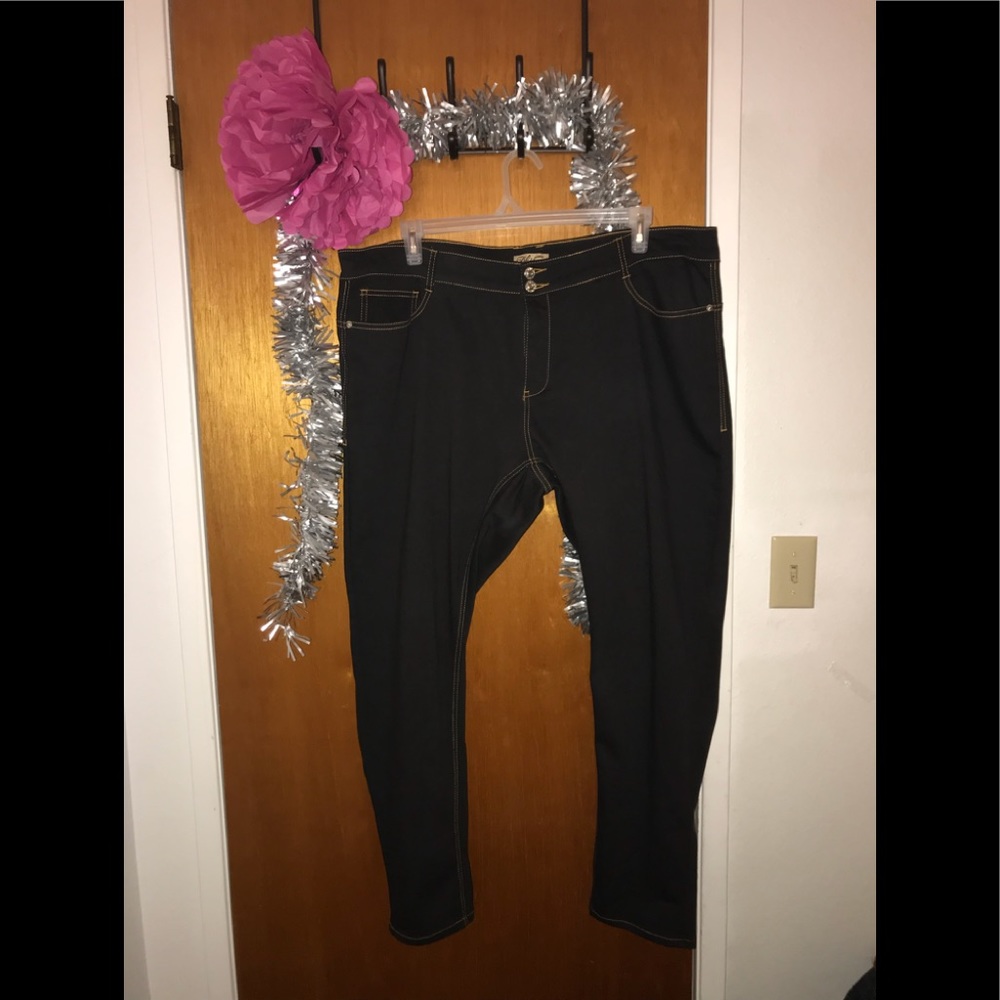 24W Jeans 👖 black skinny pants 👖